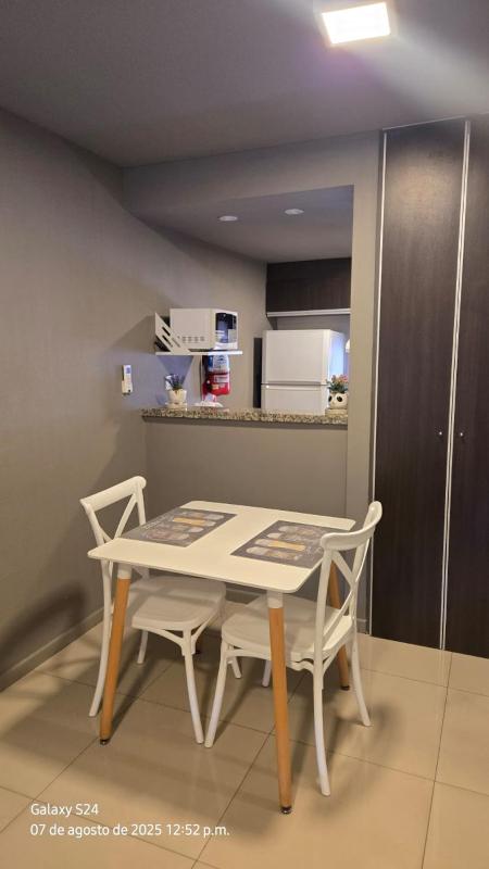Maipú y Avenida Pellegrini - Parking privado con costo adicional - image 15