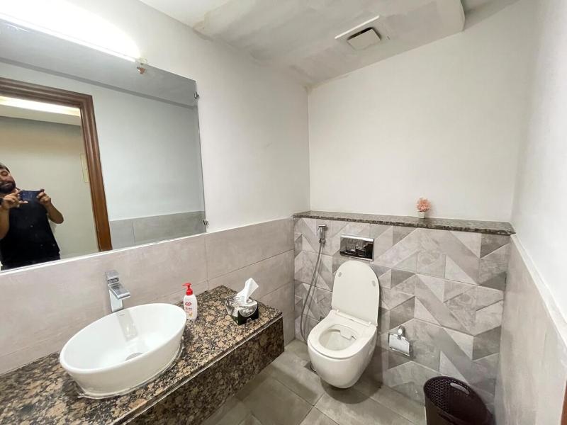 Modern Luxury 1 BHK Apartment At Goldcrest Mall DHA Phase 4 Lahore - image 16