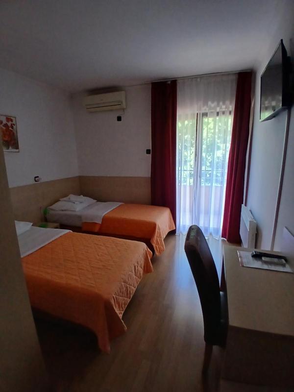 Hotel Viv - image 10