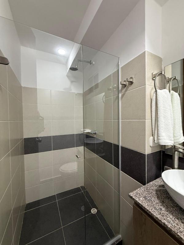 Hermoso apartamento en Miramar - image 19