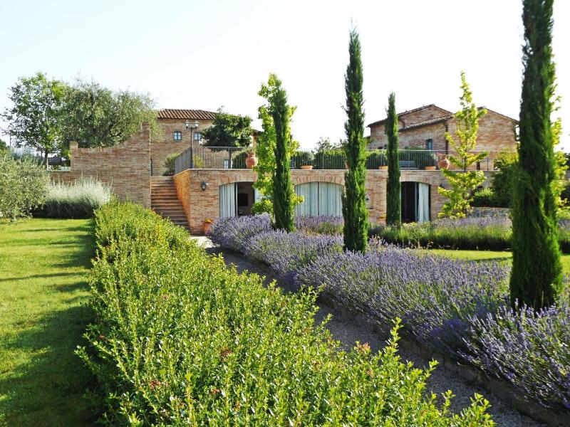 Casa Vacanze La Fiorita - image 5