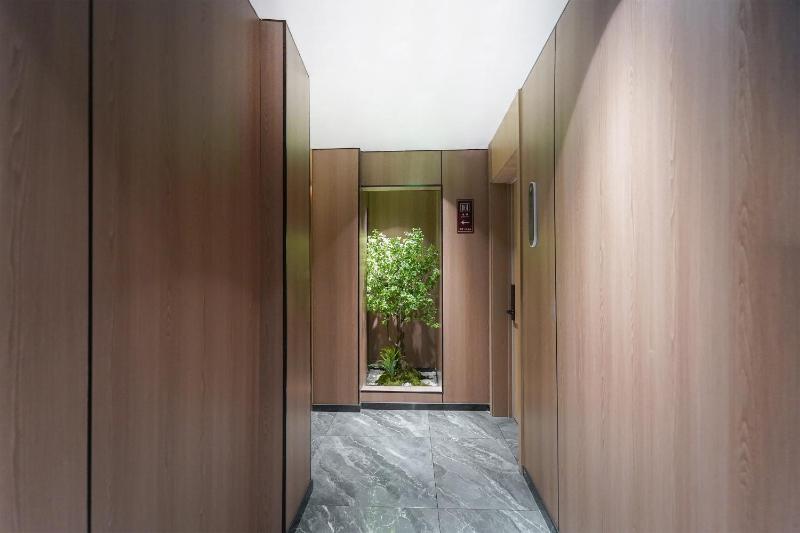 Shanghai Tianhua Hotel - image 12