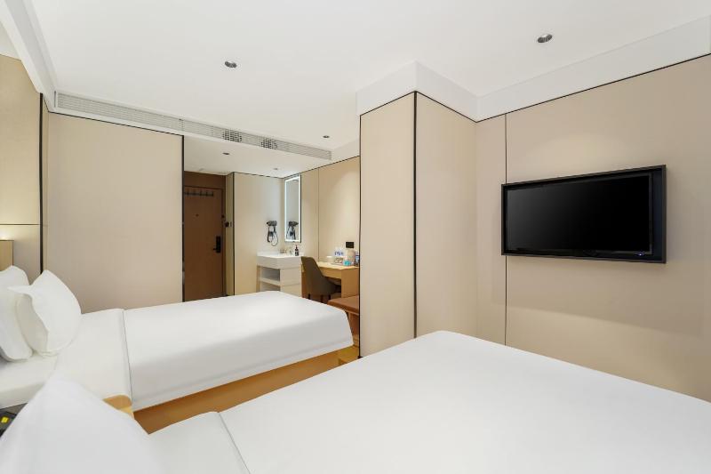 Shanghai Tianhua Hotel - image 16