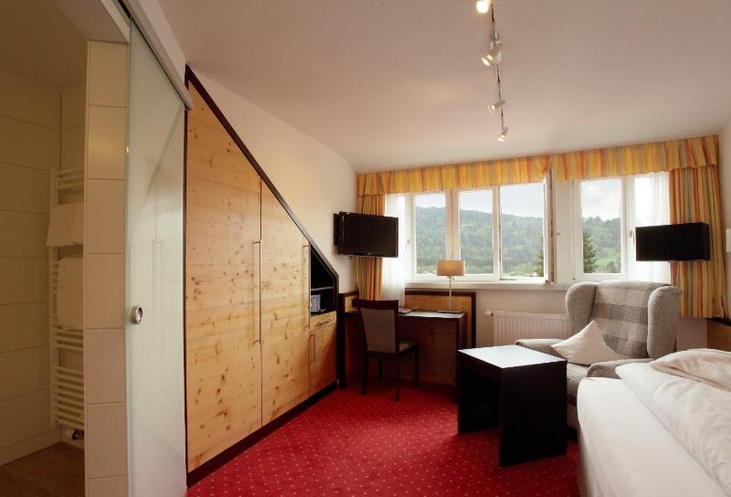 Single Room without balcony image 4