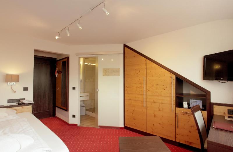 Single Room without balcony image 3