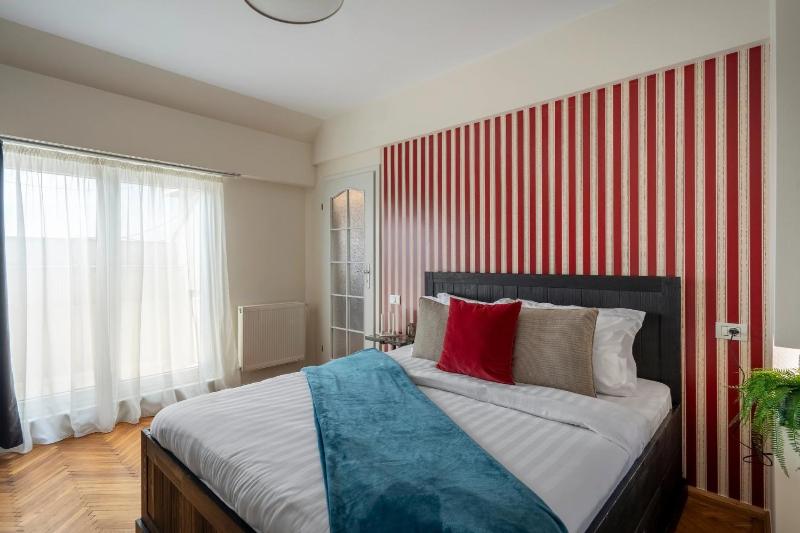 Quirky Top-Floor 1BR Nest in the Historic Center - image 11