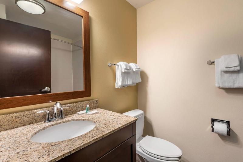 MainStay Suites Moab near Arches National Park - image 10