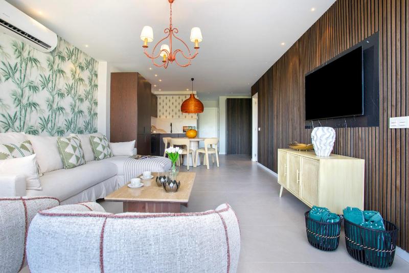 Genteel Home Señorío de Aloha - image 13