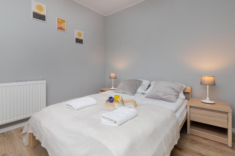 Gdynia Nasypowa Apartments with Parking by Noclegi Renters - image 21