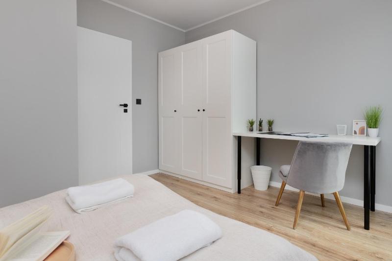 Gdynia Nasypowa Apartments with Parking by Noclegi Renters - image 3