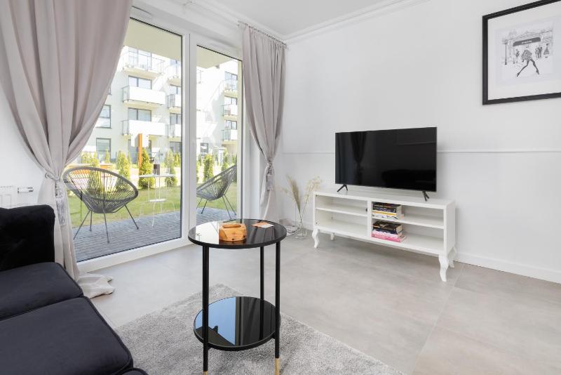 Gdynia Nasypowa Apartments with Parking by Noclegi Renters - image 48