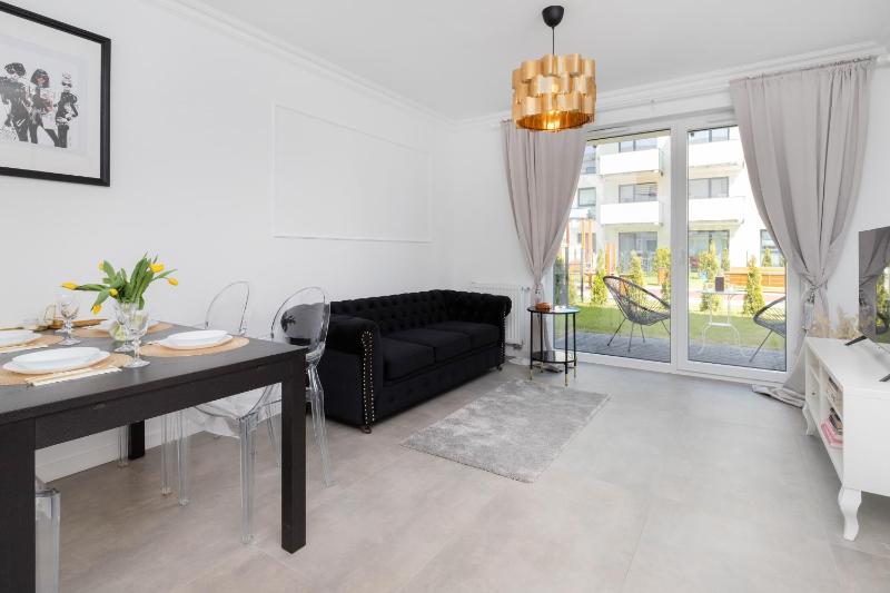 Gdynia Nasypowa Apartments with Parking by Noclegi Renters - image 46