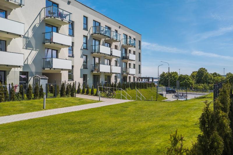 Gdynia Nasypowa Apartments with Parking by Noclegi Renters - image 10