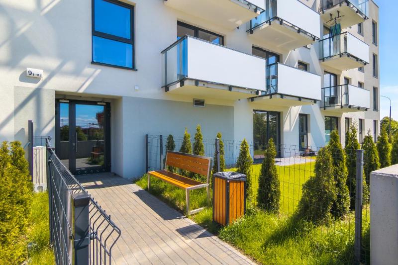 Gdynia Nasypowa Apartments with Parking by Noclegi Renters - image 32