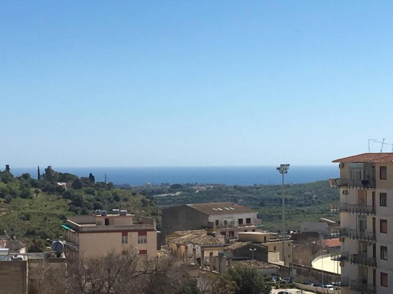 Charming 2-Bedroom House - Rooftop terrace in Heart of Noto Sicily - image 19