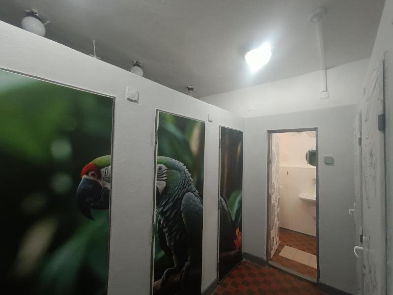 Chatky na Borovej Sihoti - shared toilet and showers - image 24