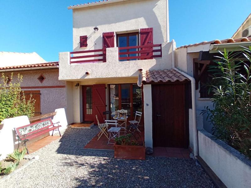 Villa 4 pieces avec jardin terrasse animaux permis parking - FR-1-409-26 - image 4