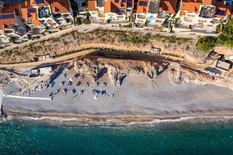 Waterfront One Bedroom Apartment - Lustica Bay - image 2