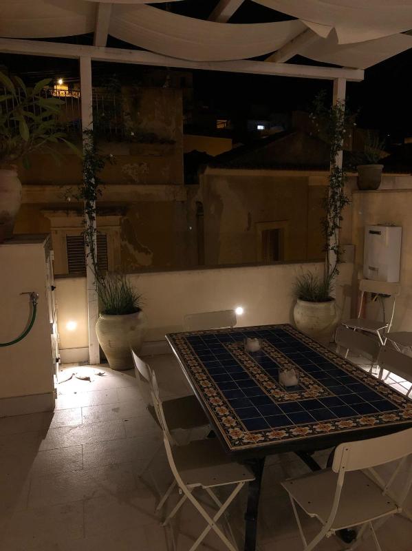 Charming 2-Bedroom House - Rooftop terrace in Heart of Noto Sicily - image 35