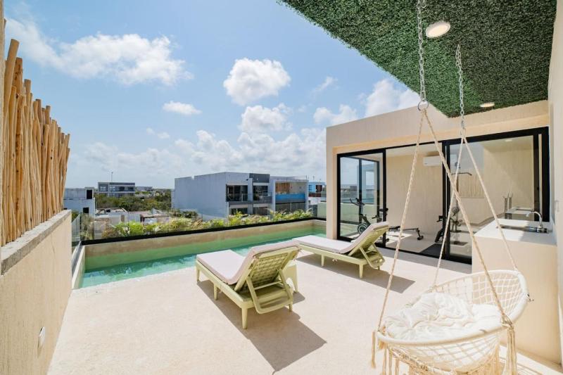 Chic and Elegant Escape in Tulum - image 10