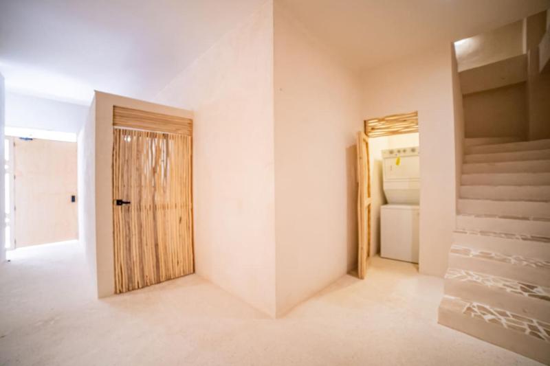 Chic and Elegant Escape in Tulum - image 9