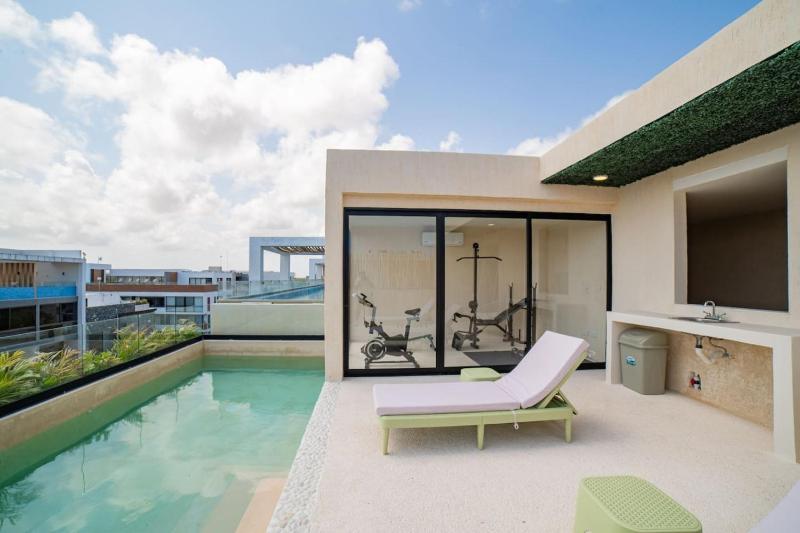Chic and Elegant Escape in Tulum - image 12