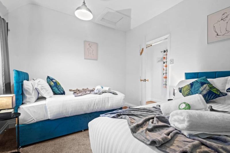 Long term Luxurious 1 bed flat - image 16