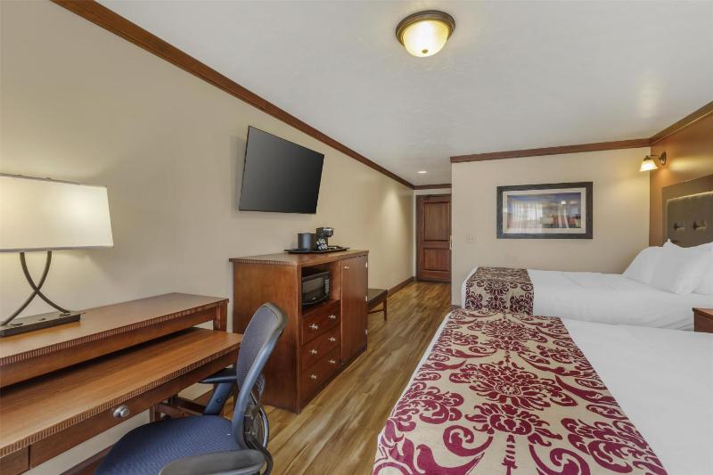 Best Western Plus Greenwell Inn - image 4