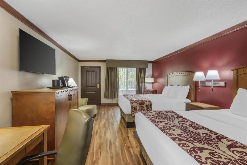 Best Western Plus Greenwell Inn - image 14