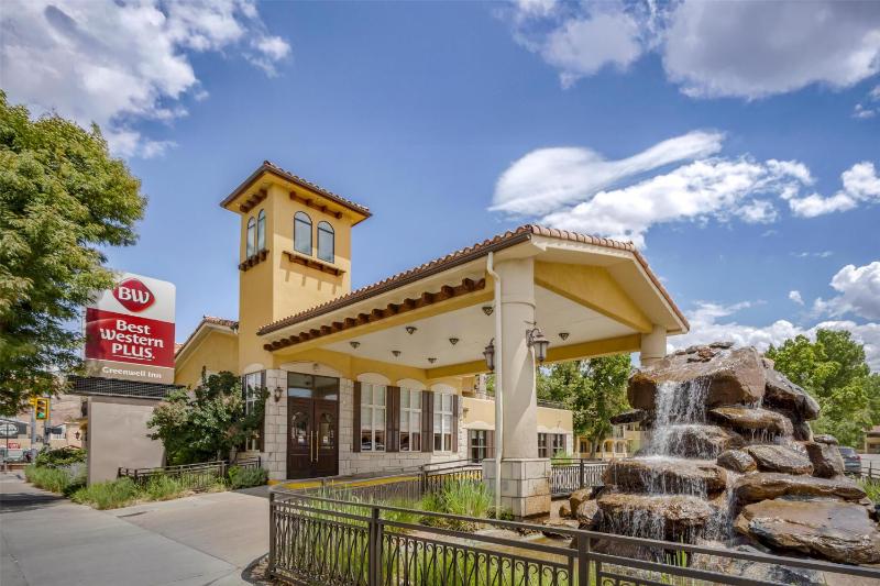 Best Western Plus Greenwell Inn - image 21