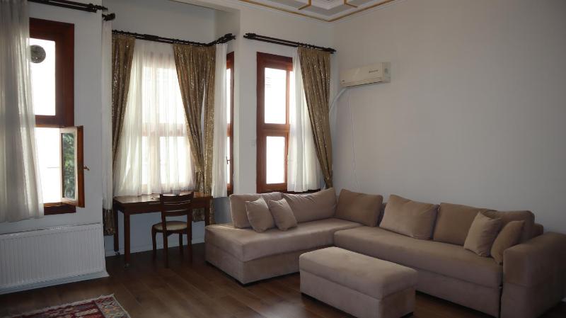 Blue Eye Suites - image 10