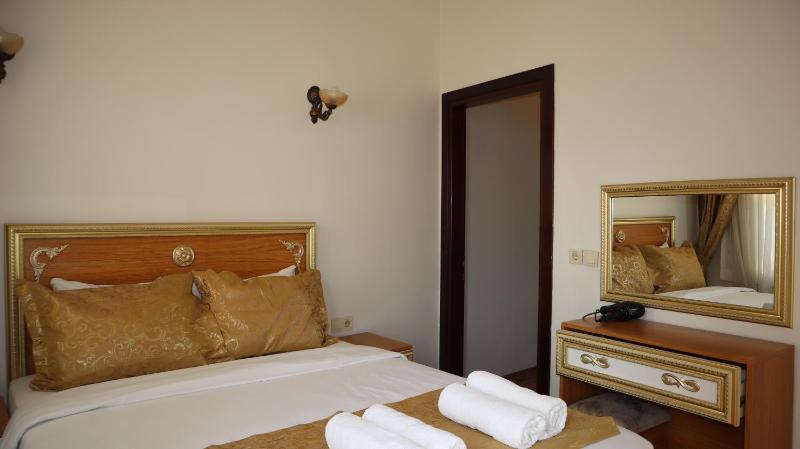 Blue Eye Suites - image 11