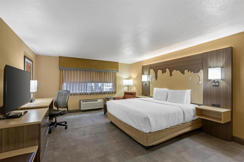 Best Western Plus Canyonlands Inn - image 48
