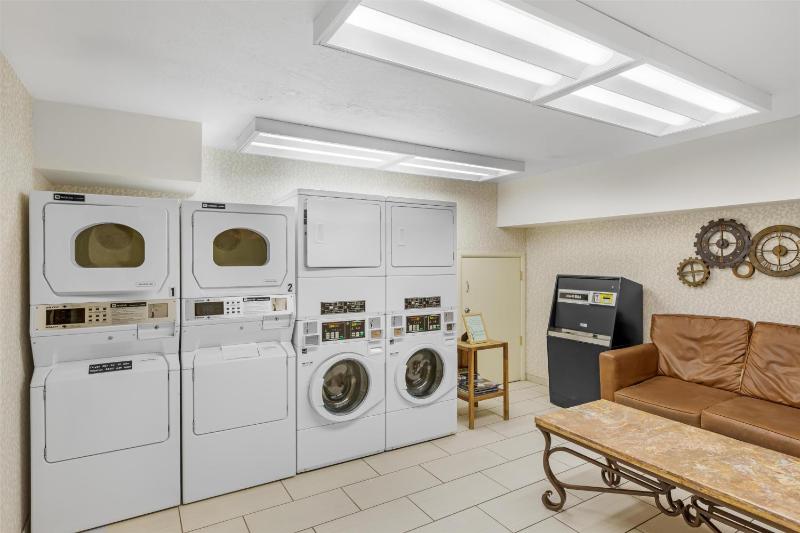 Best Western Plus Canyonlands Inn - image 43