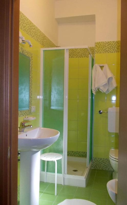 Single Room image 2