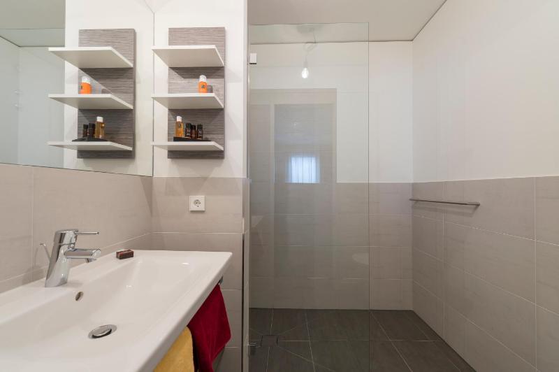 Business Single Room image 2