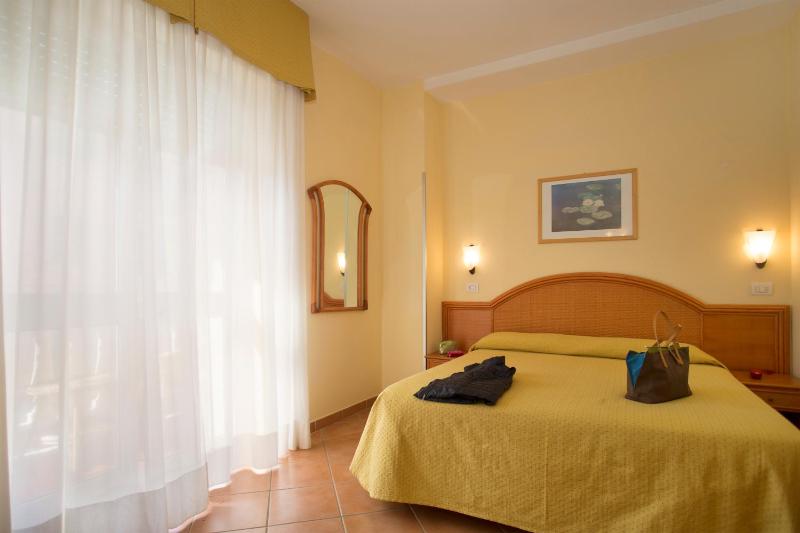 Double or Twin Room with Balcony image 2