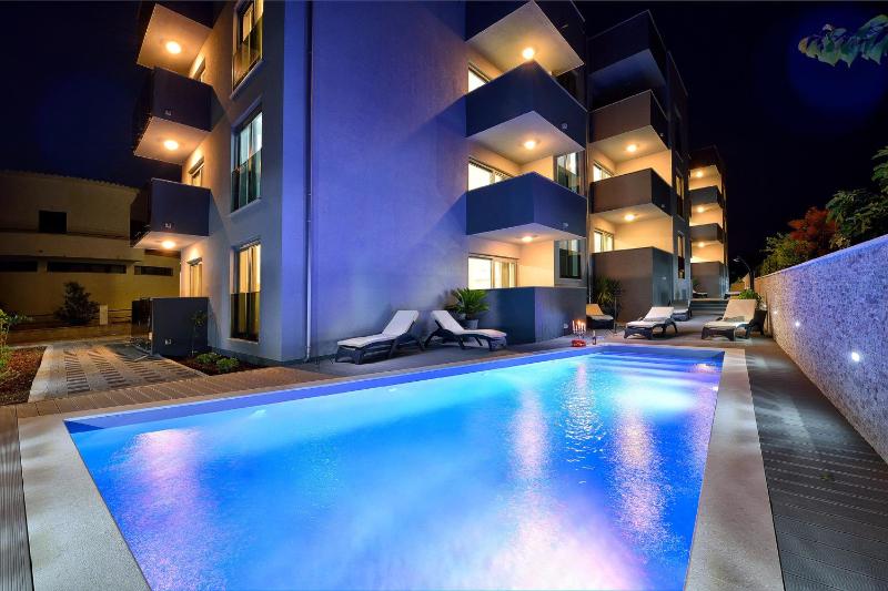Apartments Sun Resort Nikolina - image 1