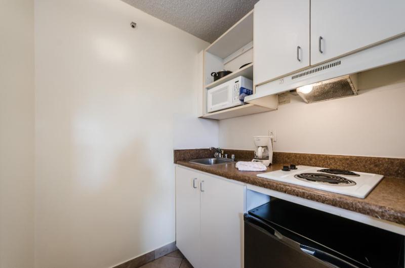 Standard Single Non-Smoking, Kitchenette image 4
