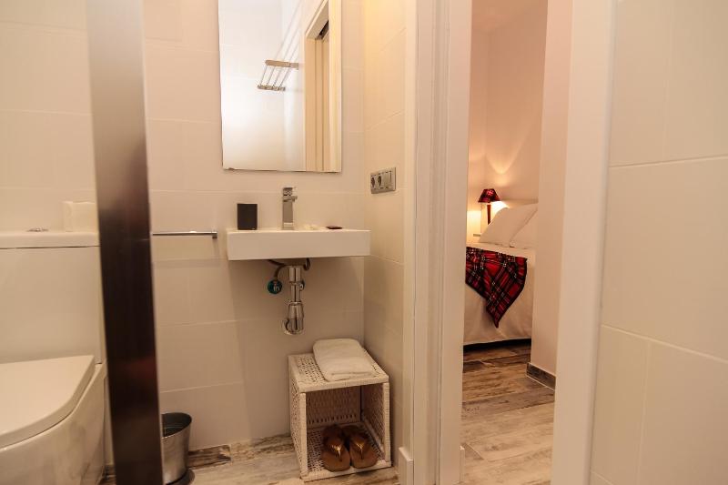 8 Rooms Tarifa - image 16