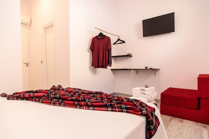 8 Rooms Tarifa - image 3