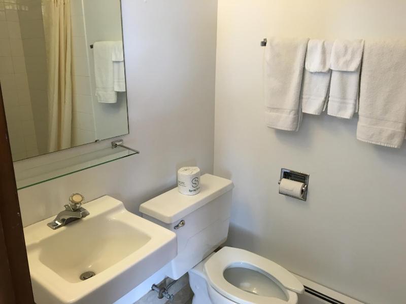 Double Room with Two Double Beds image 2