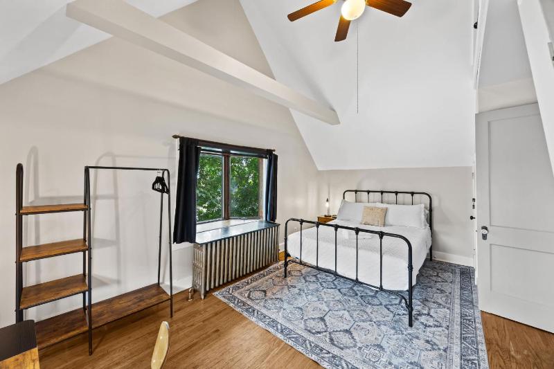 Historic Retreat in the Heart of the Highlands - image 3
