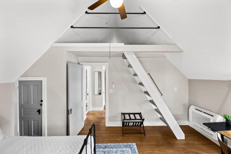 Historic Retreat in the Heart of the Highlands - image 11