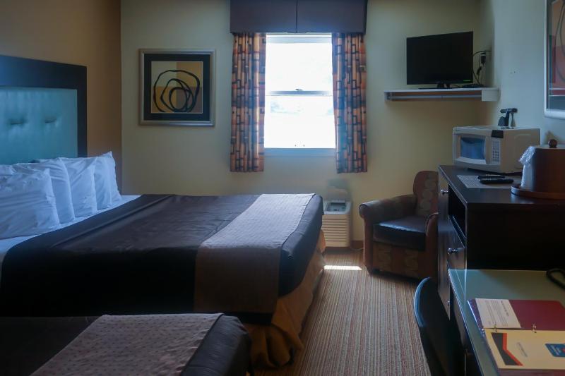 King and Double Room - Non-Smoking image 3