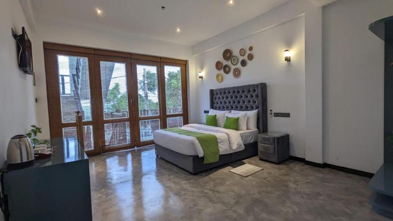 Ari's Seabreeze Villa - image 12