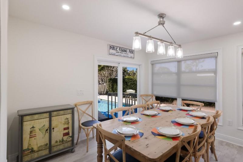 Surf Riders home - image 5