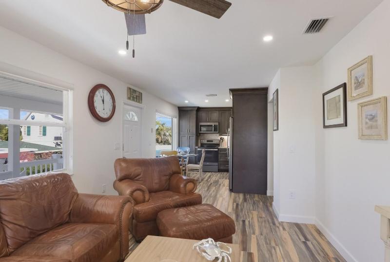 Surf Riders home - image 38