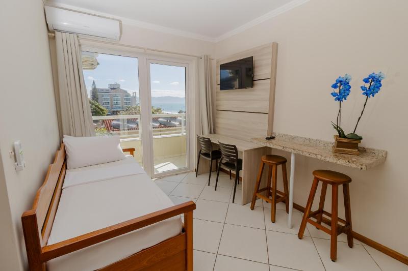 Hotel Monteiro Canasvieiras - image 3