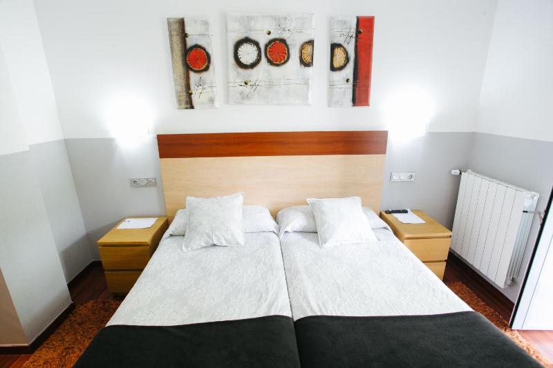 Double or Twin Room Interior image 3